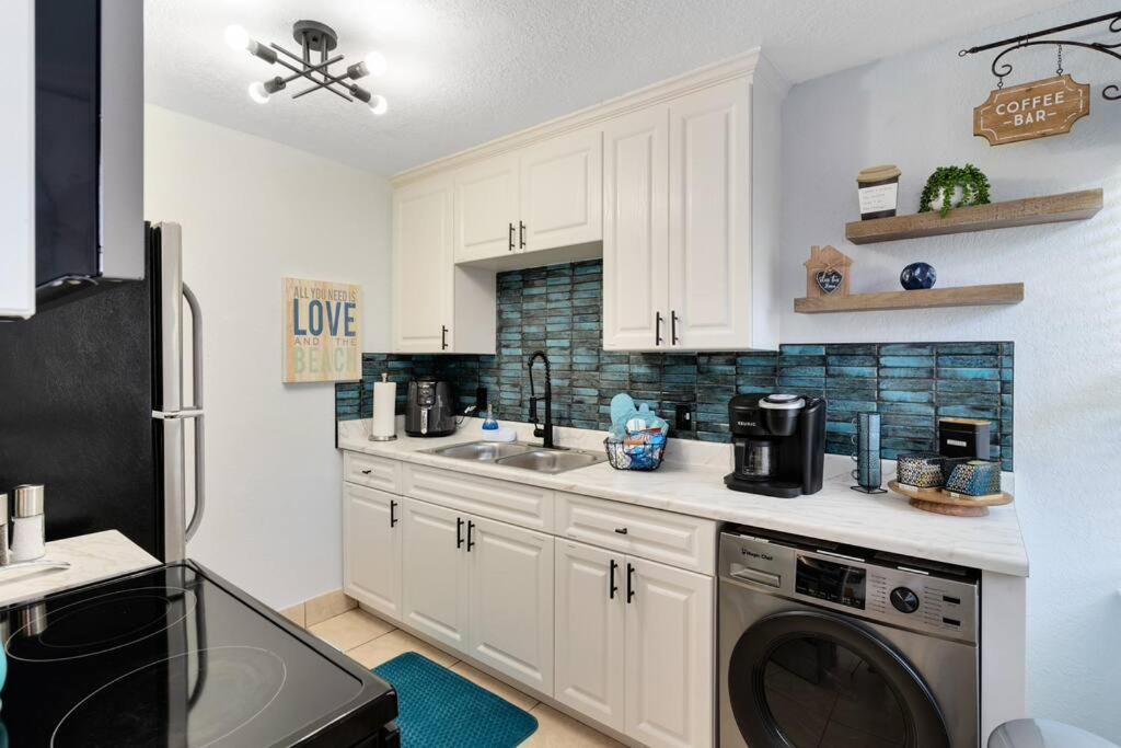 Ocean 2 - Seaside Boutique Apartment Indian Harbour Beach Bagian luar foto